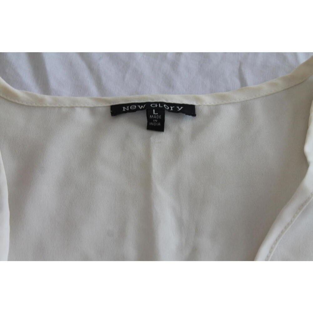 New Glory Elegant Cream V-Neck Top with Button Detail - Picture 3 of 4